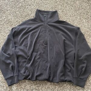 Athleta Seasoft 1/2 zip Bubble Hem